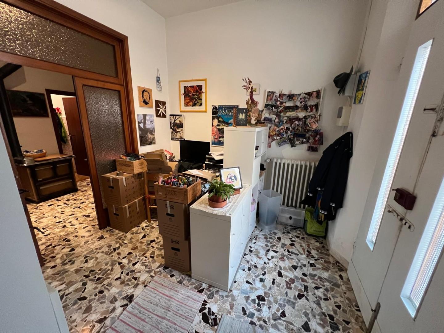 Casa indipendente in vendita, Cecina palazzaccio