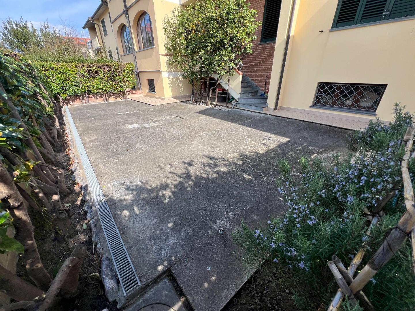 Villa con giardino, Cecina citt� giardino