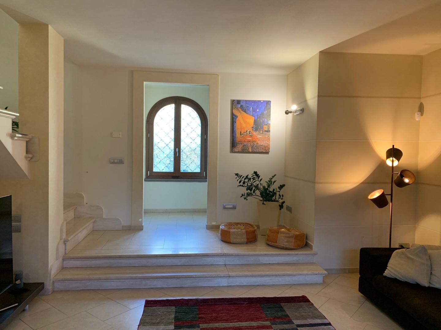 Villa con giardino a Cecina