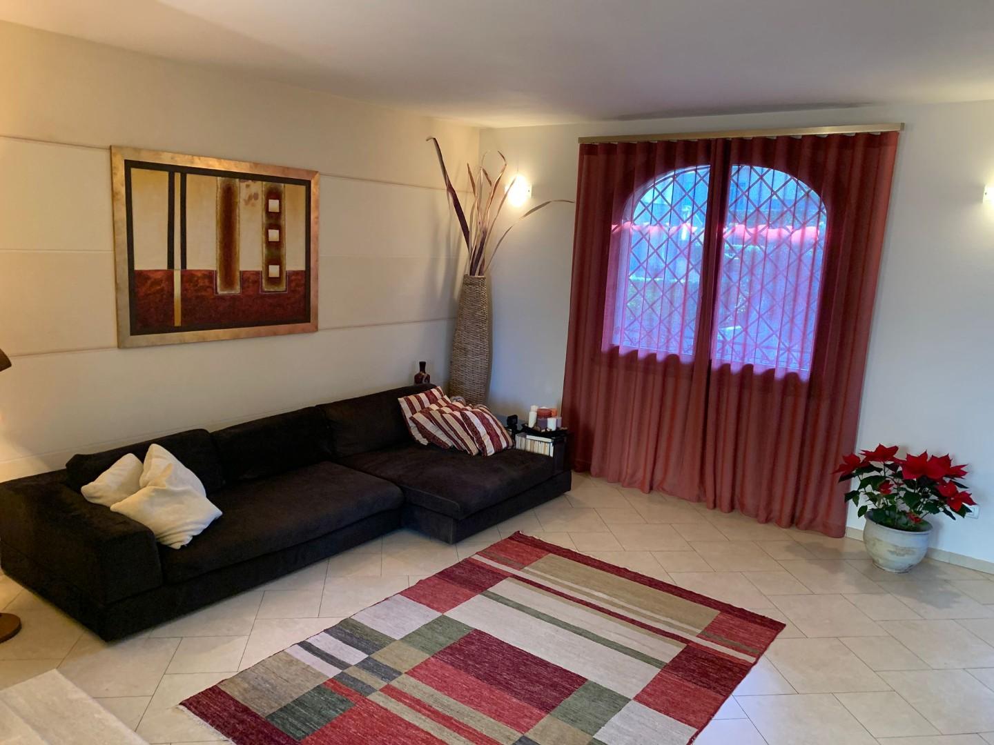 Villa con giardino a Cecina