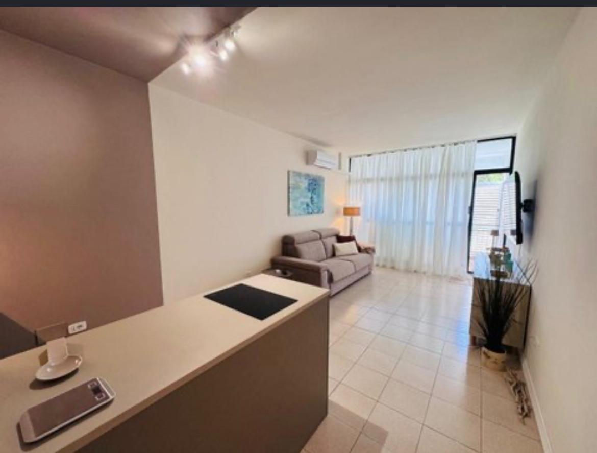 Monolocale con terrazzo, Bibbona marina di