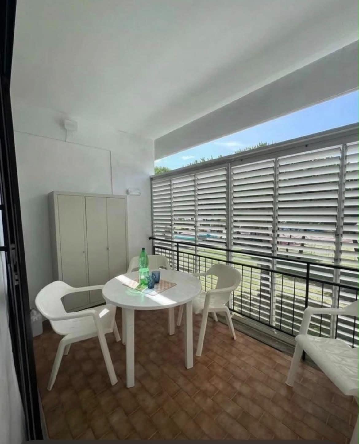 Monolocale con terrazzo, Bibbona marina di