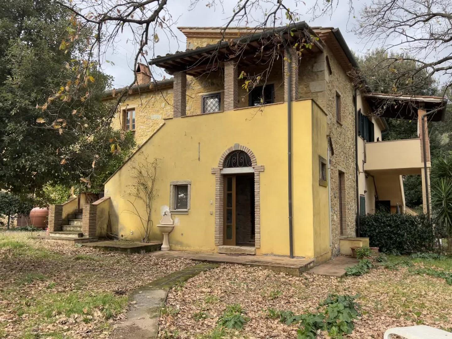 Trilocale con giardino a Riparbella