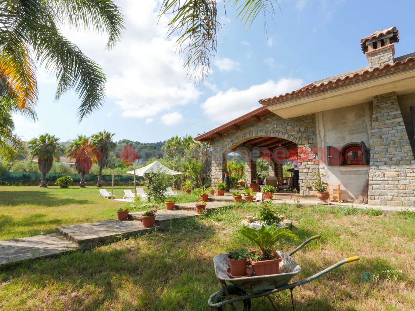 Villa con giardino a Castellabate