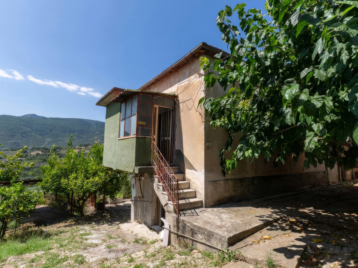Casa indipendente da ristrutturare a Roccadaspide