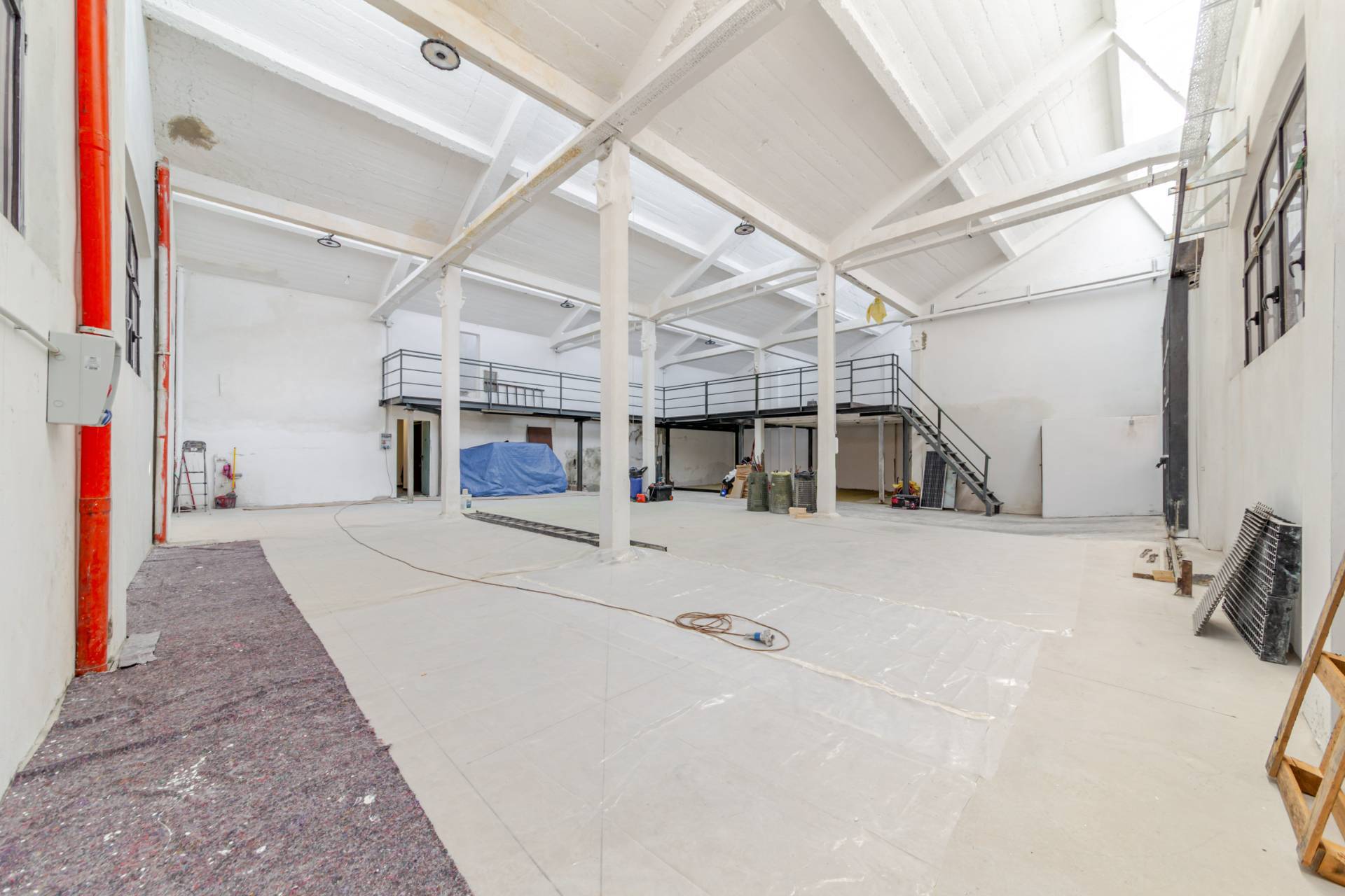 Locale commerciale in affitto a Milano, Ripamonti