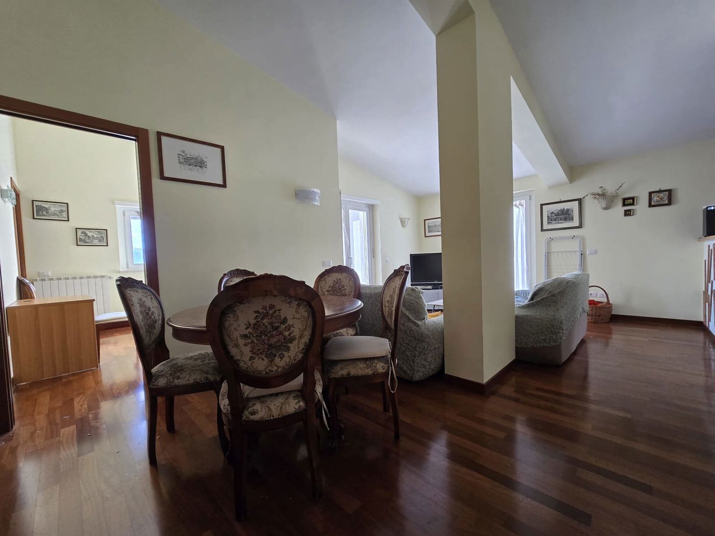 Trilocale arredato in affitto a L'Aquila