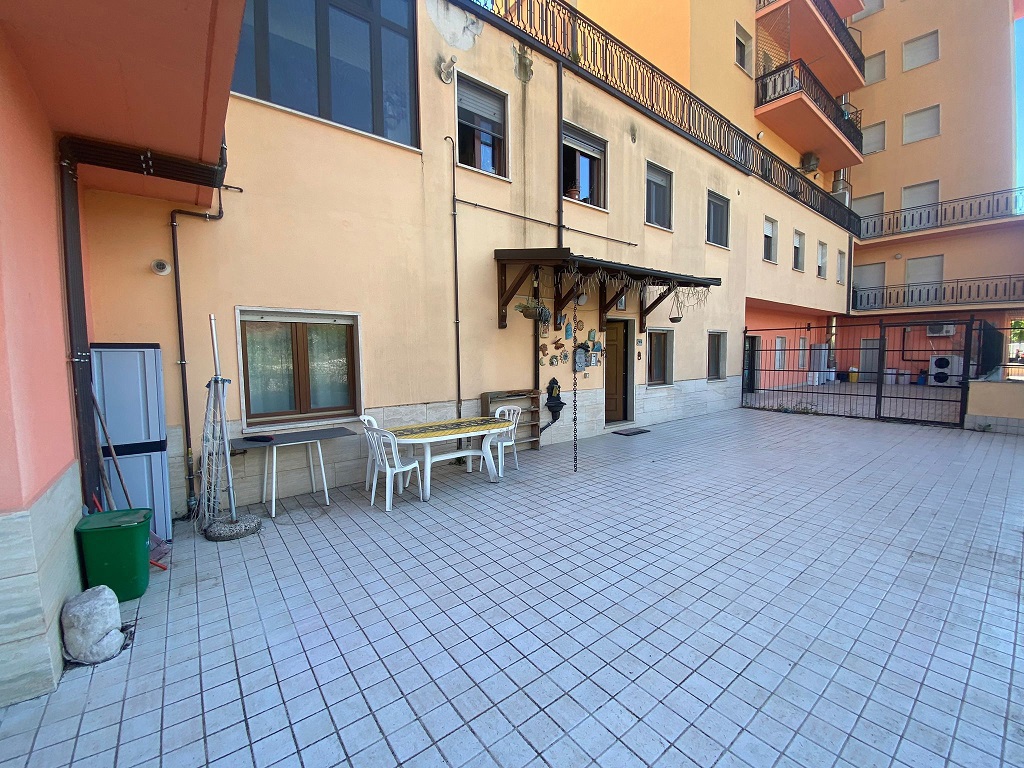 Trilocale con box a L'Aquila