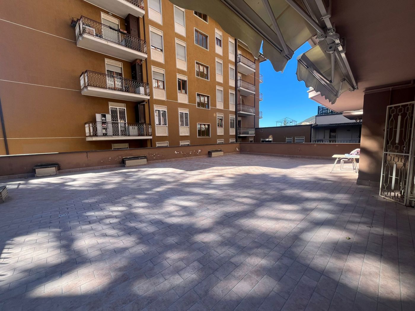 Quadrilocale con box a L'Aquila