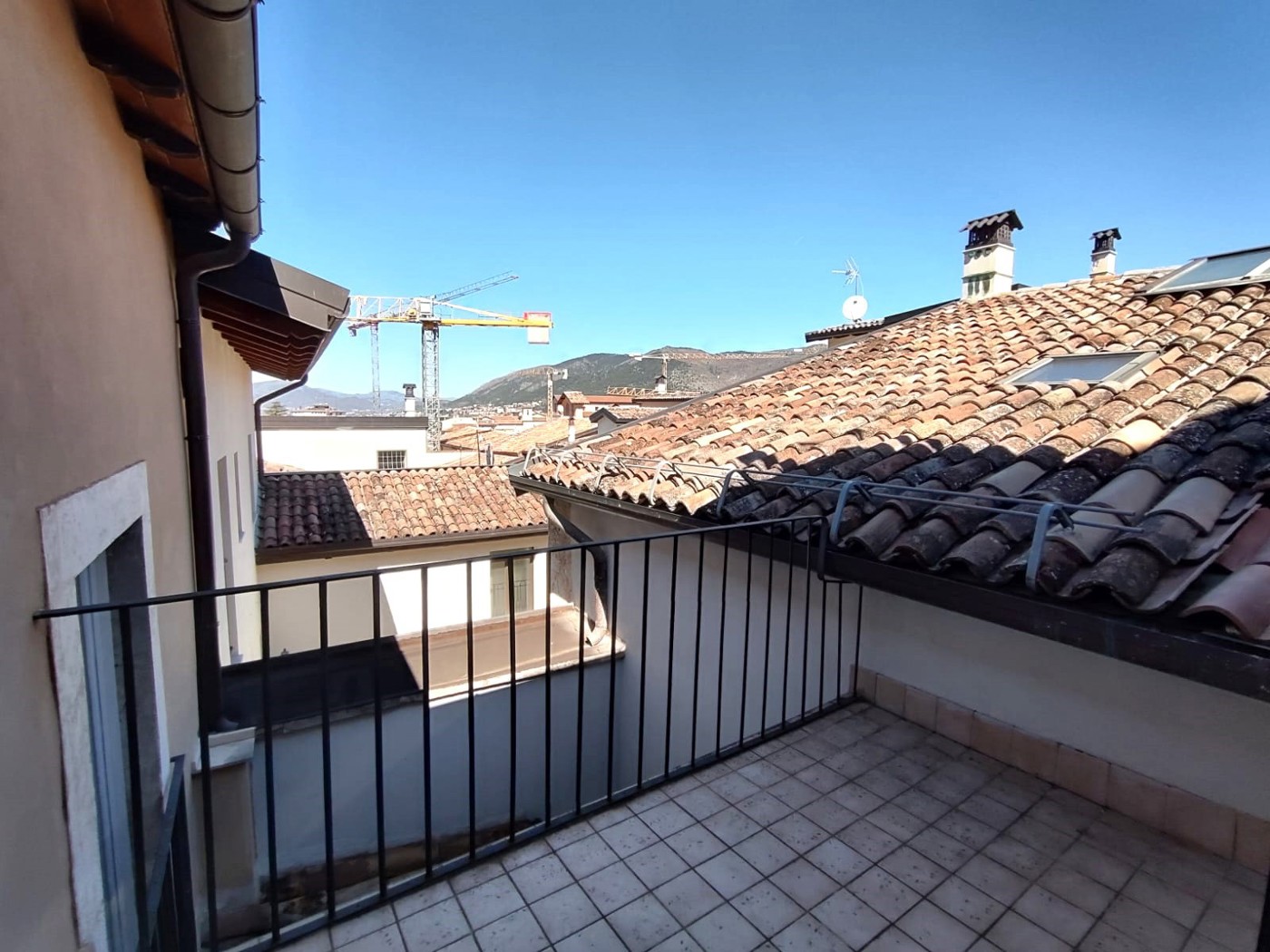 Trilocale nuovo a L'Aquila