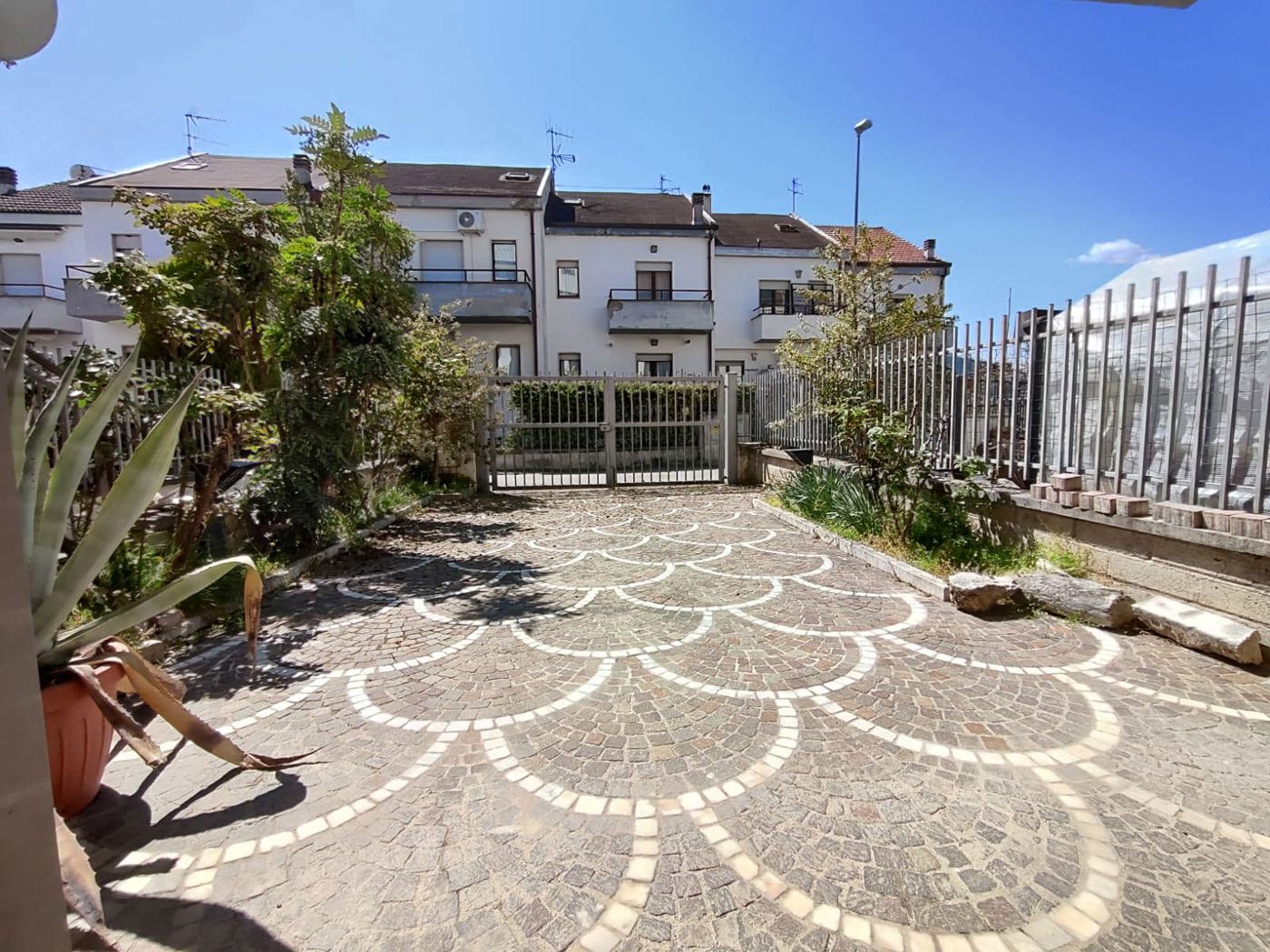 Villetta a schiera con giardino a L'Aquila