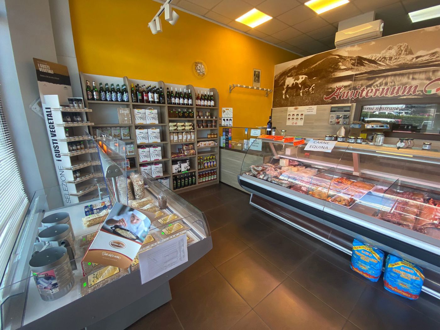 Attivit� commerciale in vendita a L'Aquila