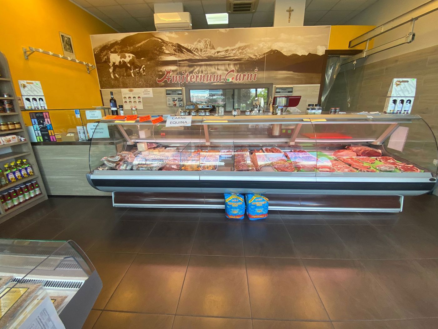 Attivit� commerciale in vendita a L'Aquila