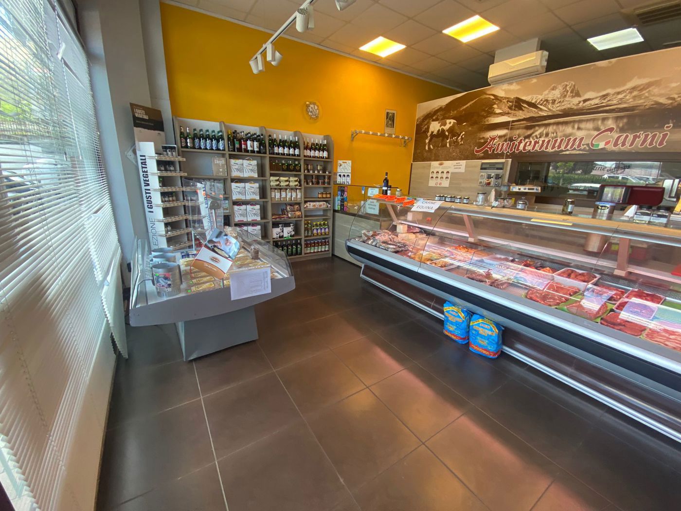 Attivit� commerciale in vendita a L'Aquila