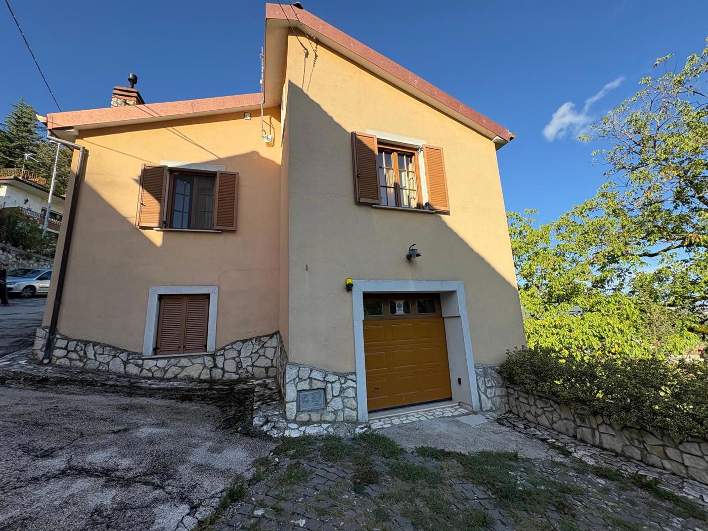 Casa indipendente in vendita a L'Aquila