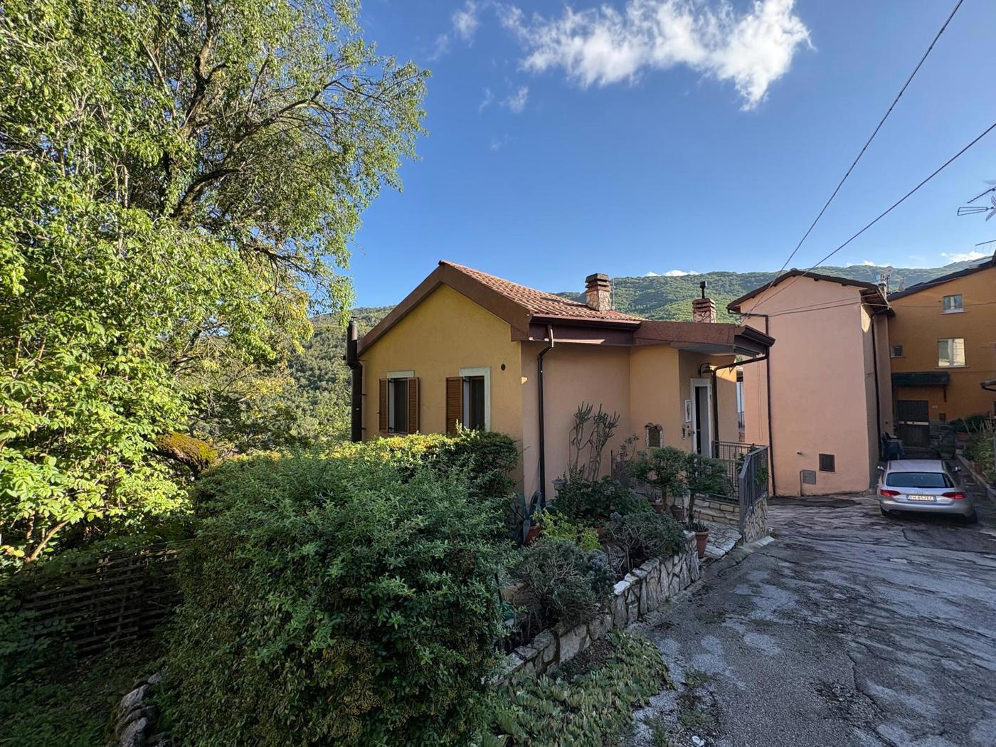 Casa indipendente in vendita a L'Aquila