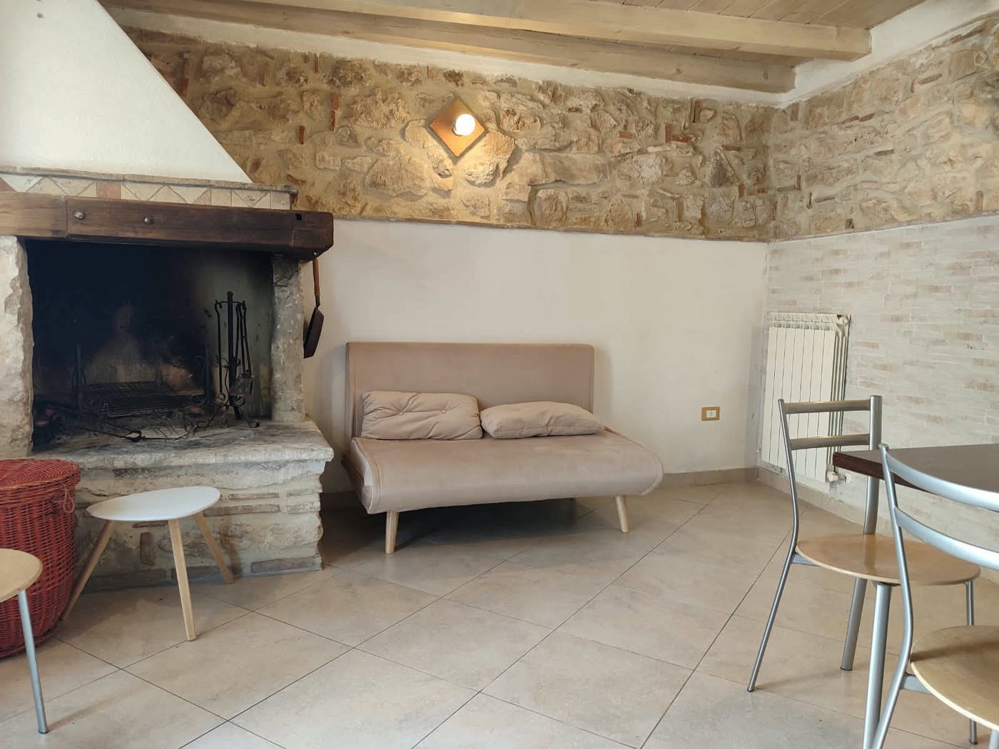 Casa indipendente in affitto a L'Aquila