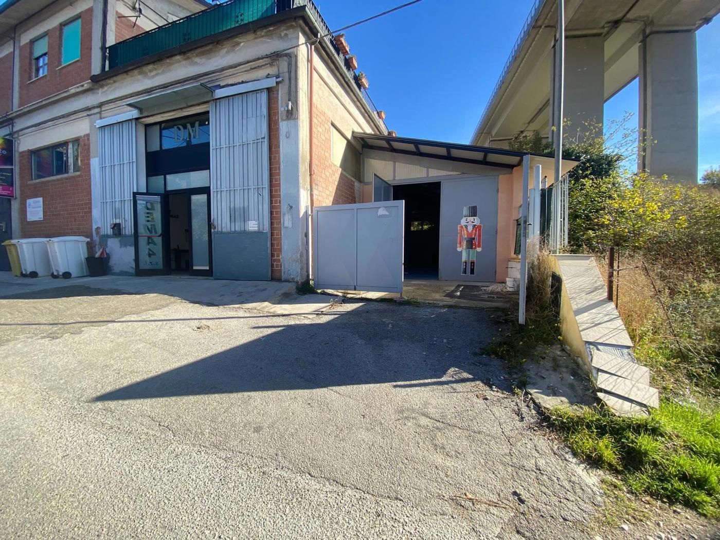 Ufficio in vendita a L'Aquila