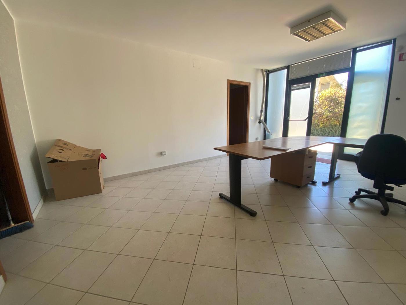 Ufficio in vendita a L'Aquila