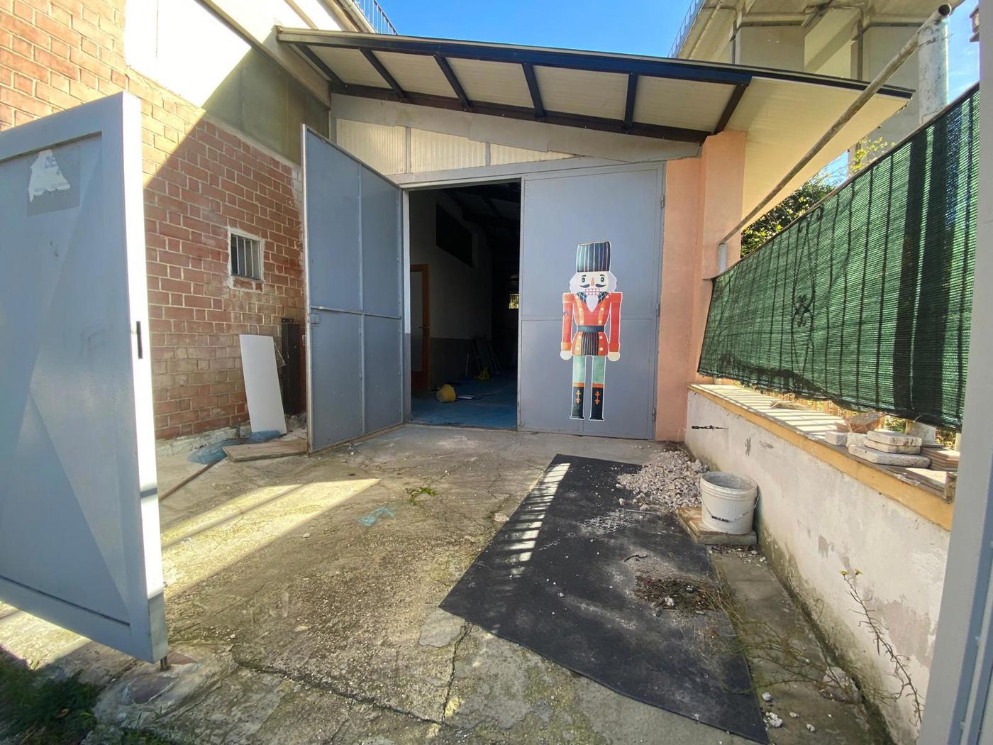 Ufficio in vendita a L'Aquila