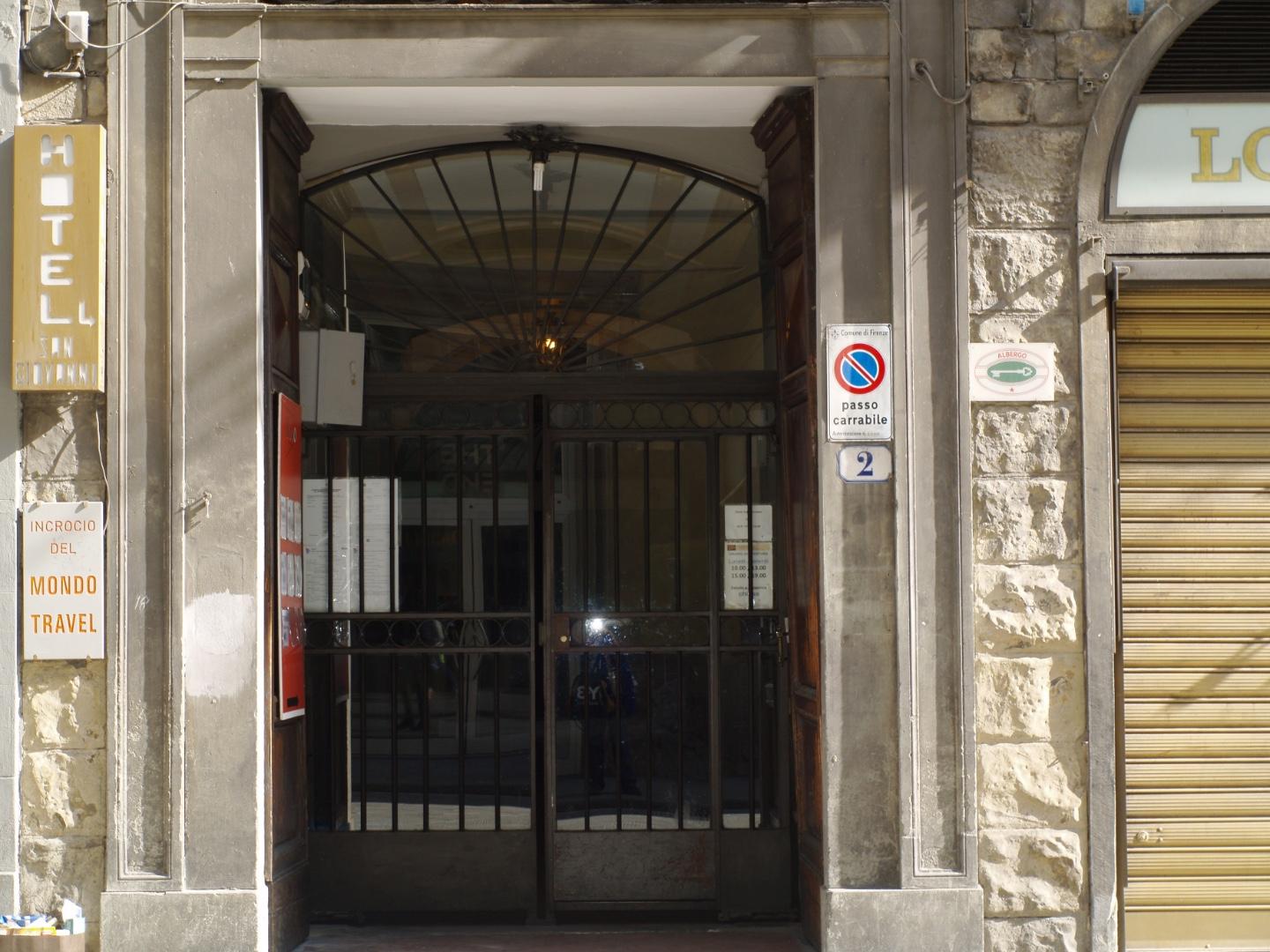 Trilocale arredato in affitto a Firenze