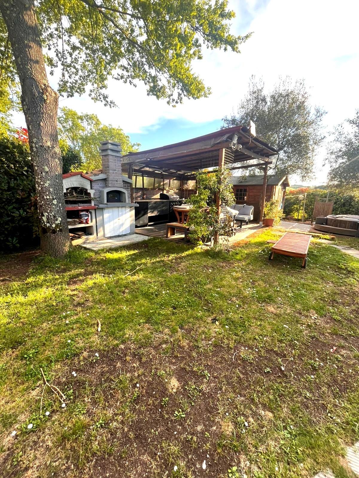 Casa indipendente con giardino a Vinci