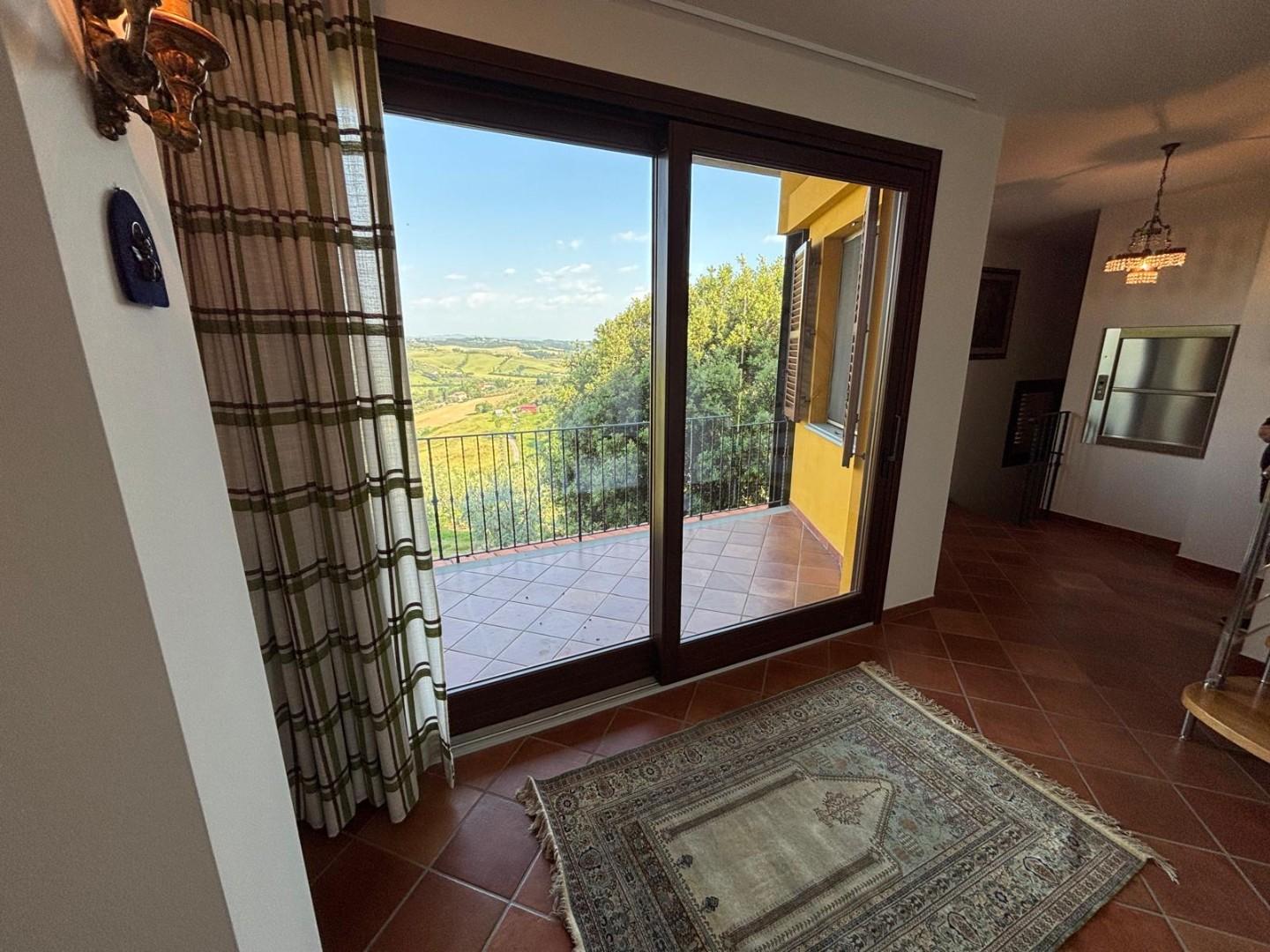 Villa con giardino a Empoli