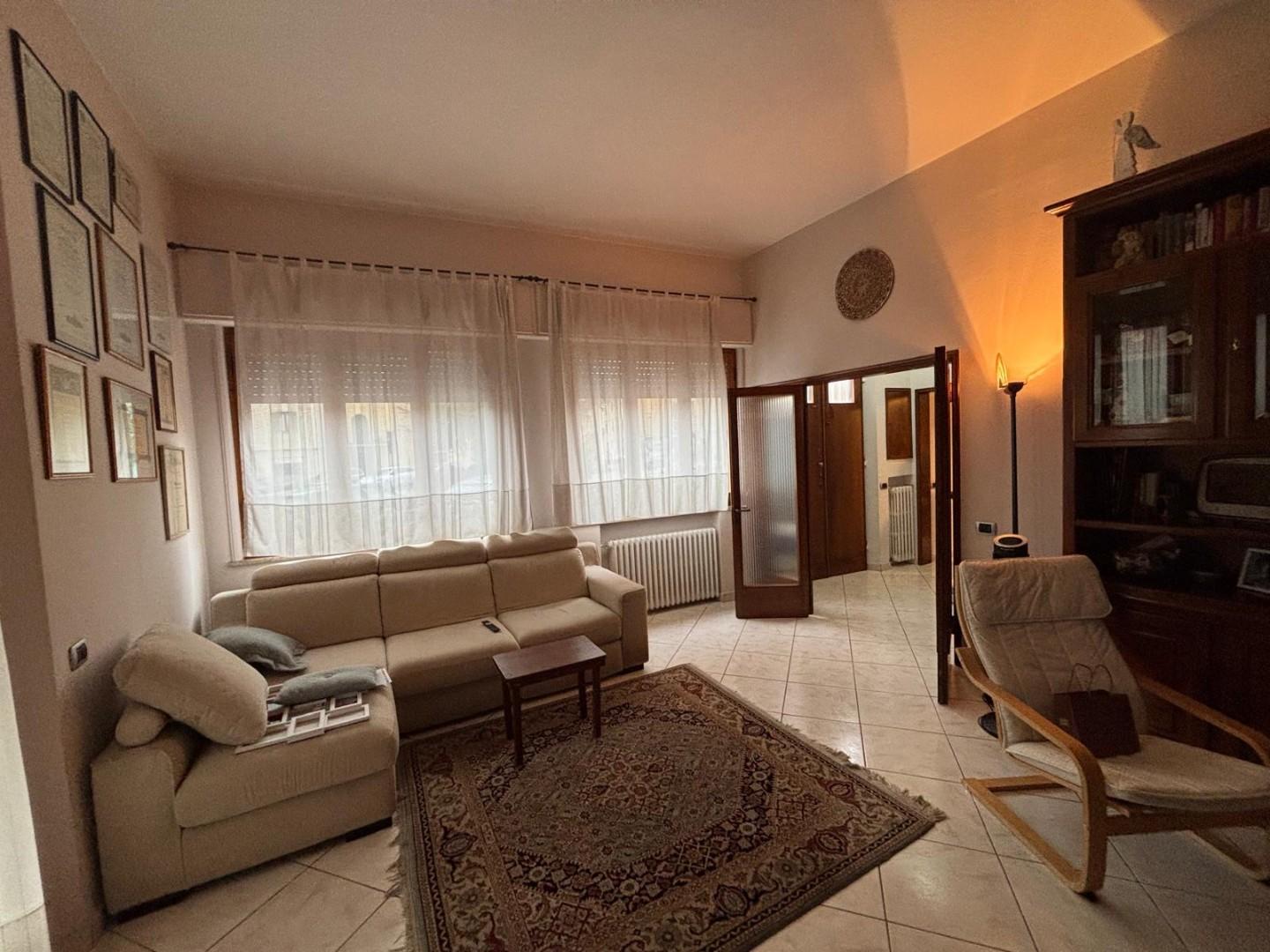 Casa indipendente con terrazzo, Capraia e Limite limite