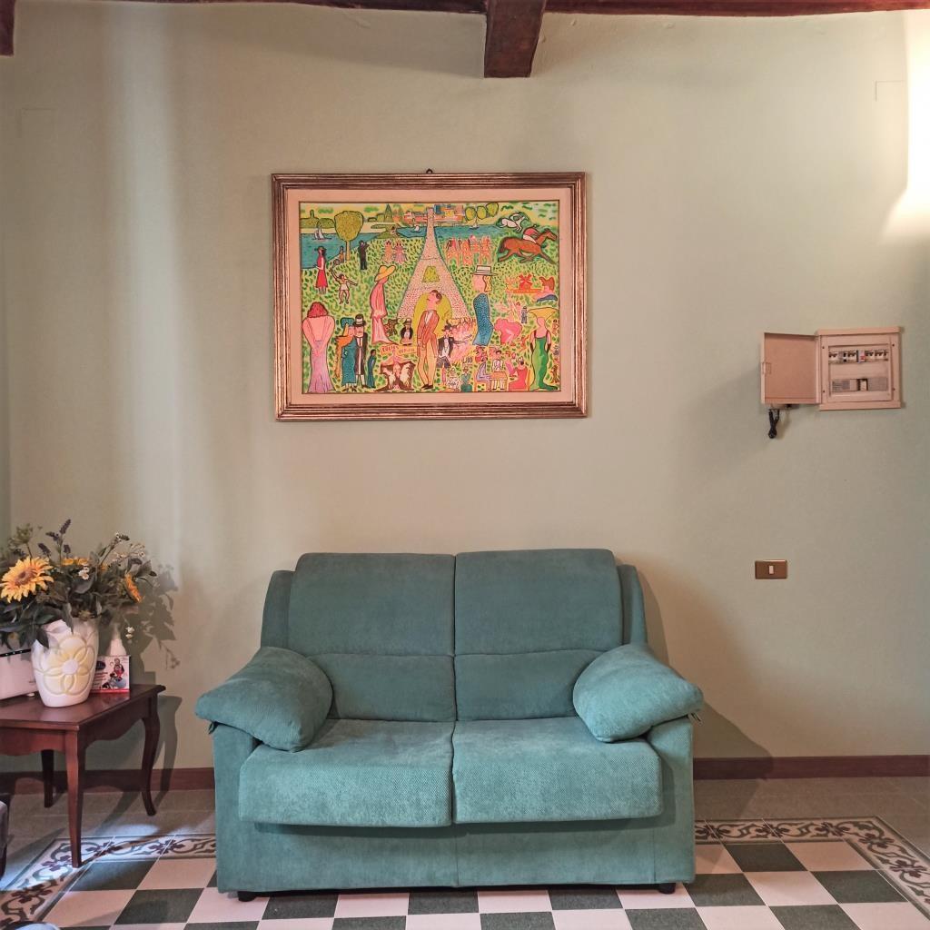 Trilocale arredato in affitto, Lucca centro storico