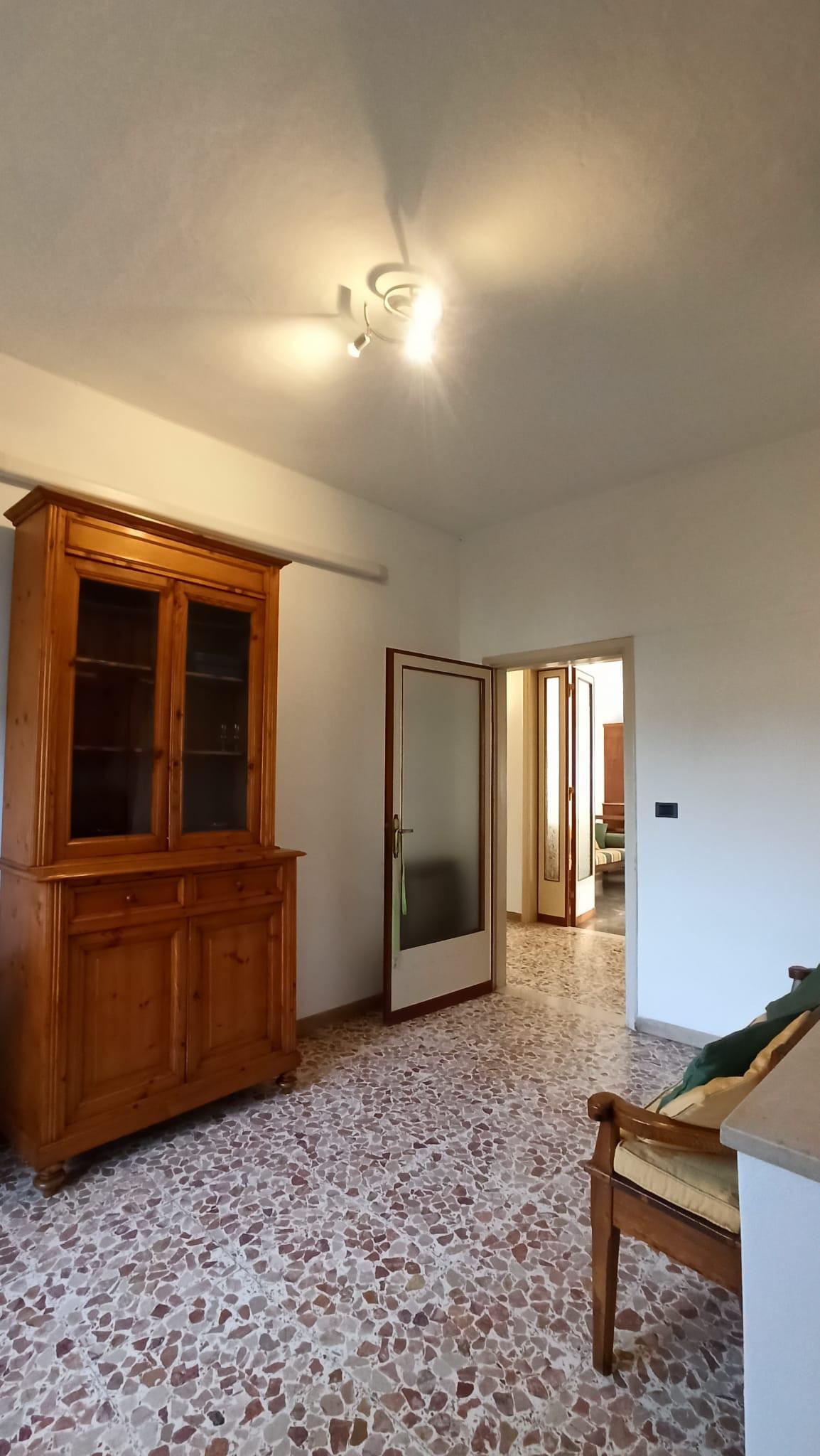 Trilocale in affitto, Lucca san donato