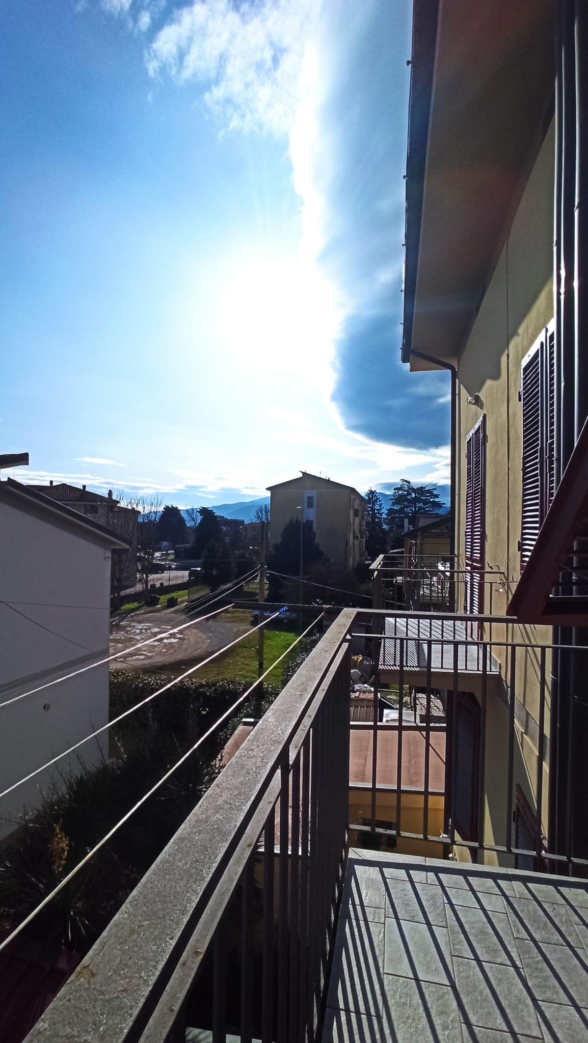 Quadrilocale in affitto, Lucca arancio