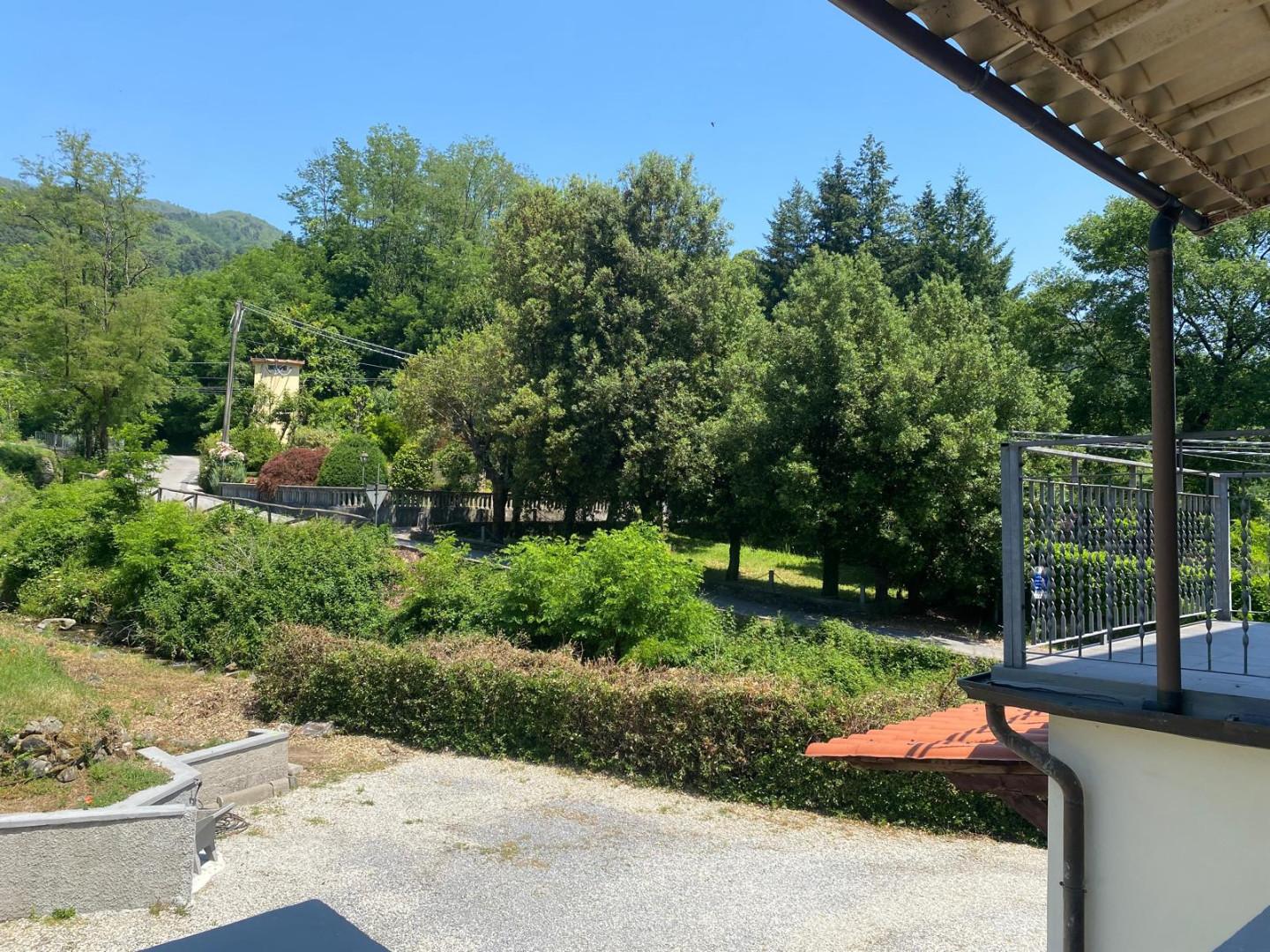 Quadrilocale con terrazzi, Pescaglia piegaio