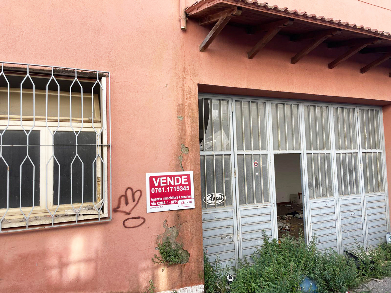 Stabile/Palazzo in vendita a Viterbo