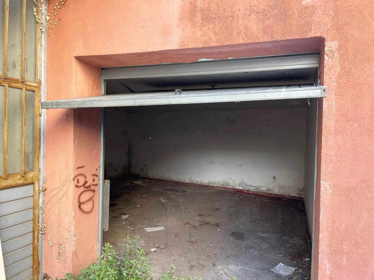 Box/Garage 30mq in vendita a Viterbo
