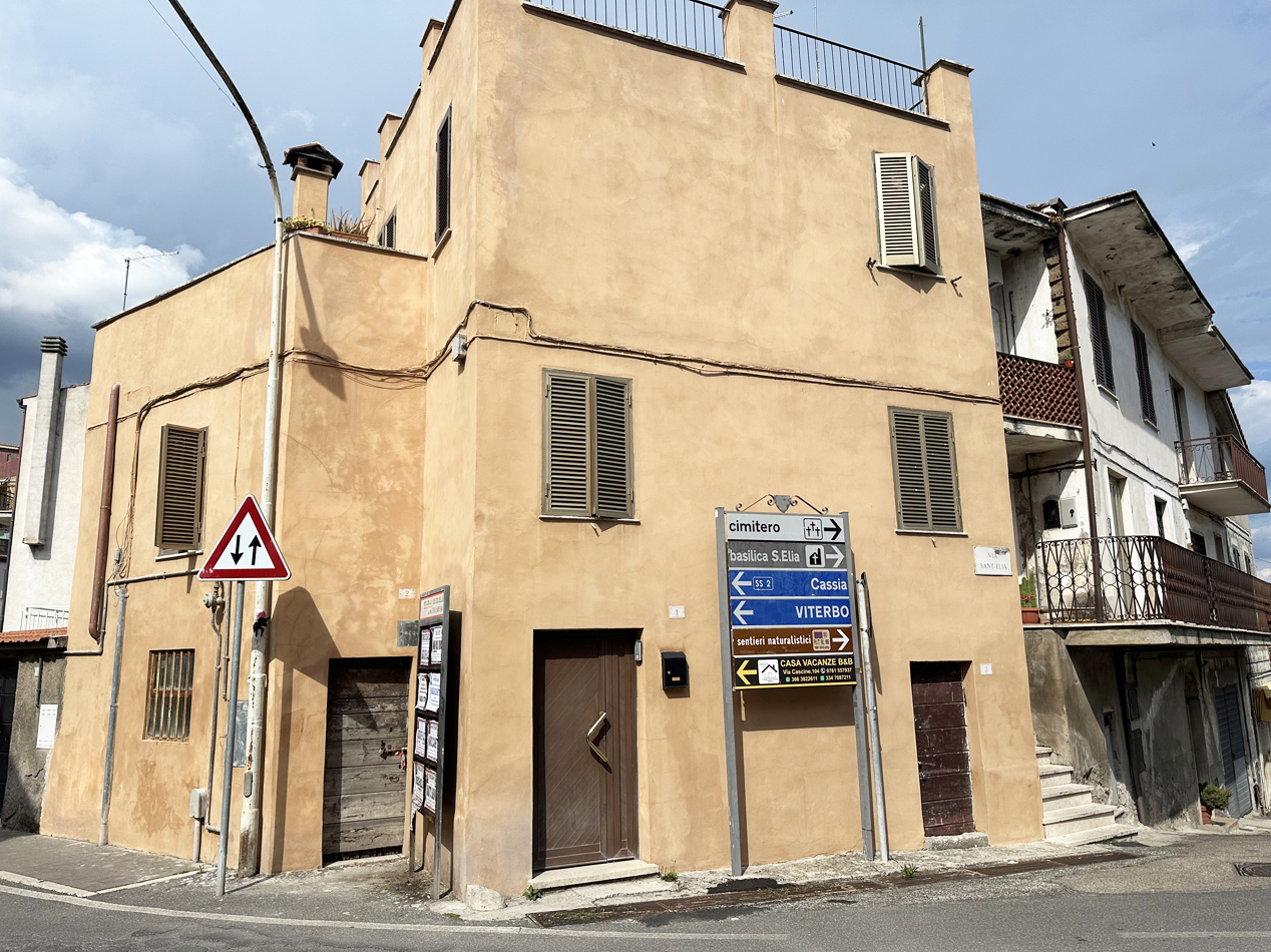Stabile/Palazzo in vendita a Castel Sant'Elia