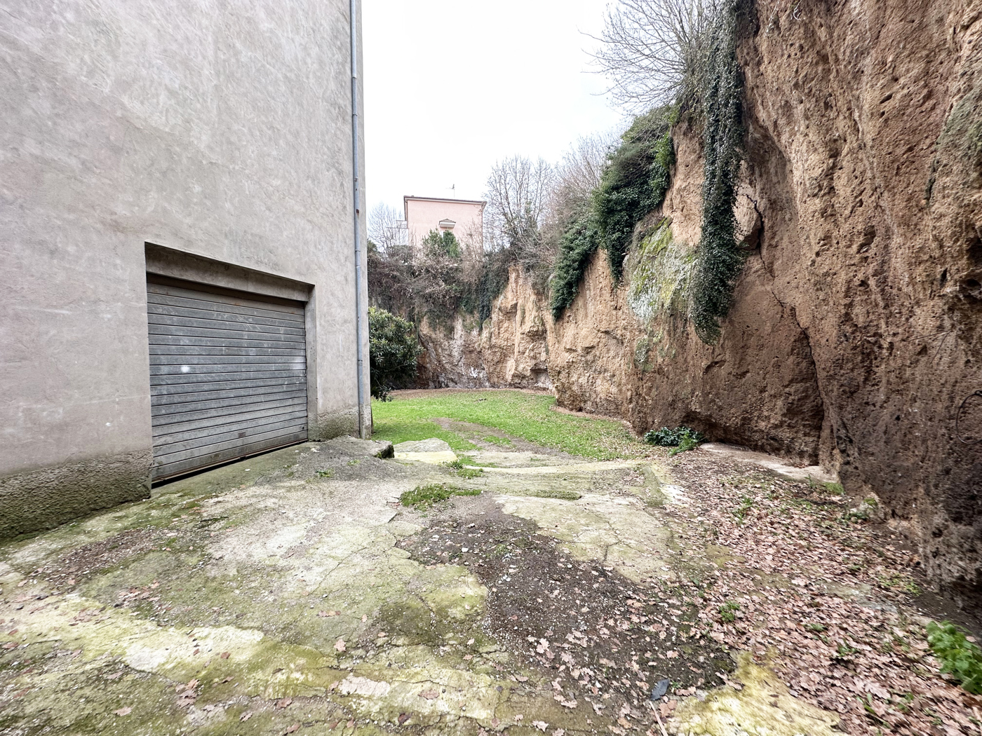 Box/Garage 60mq in affitto a Nepi