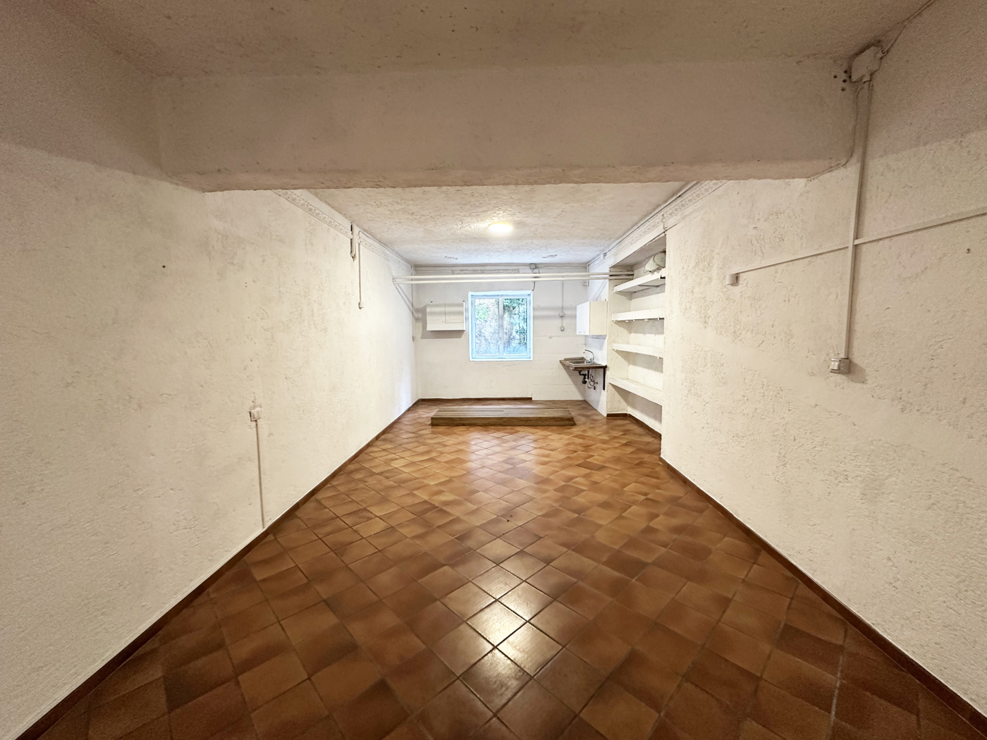 Box/Garage 60mq in affitto a Nepi