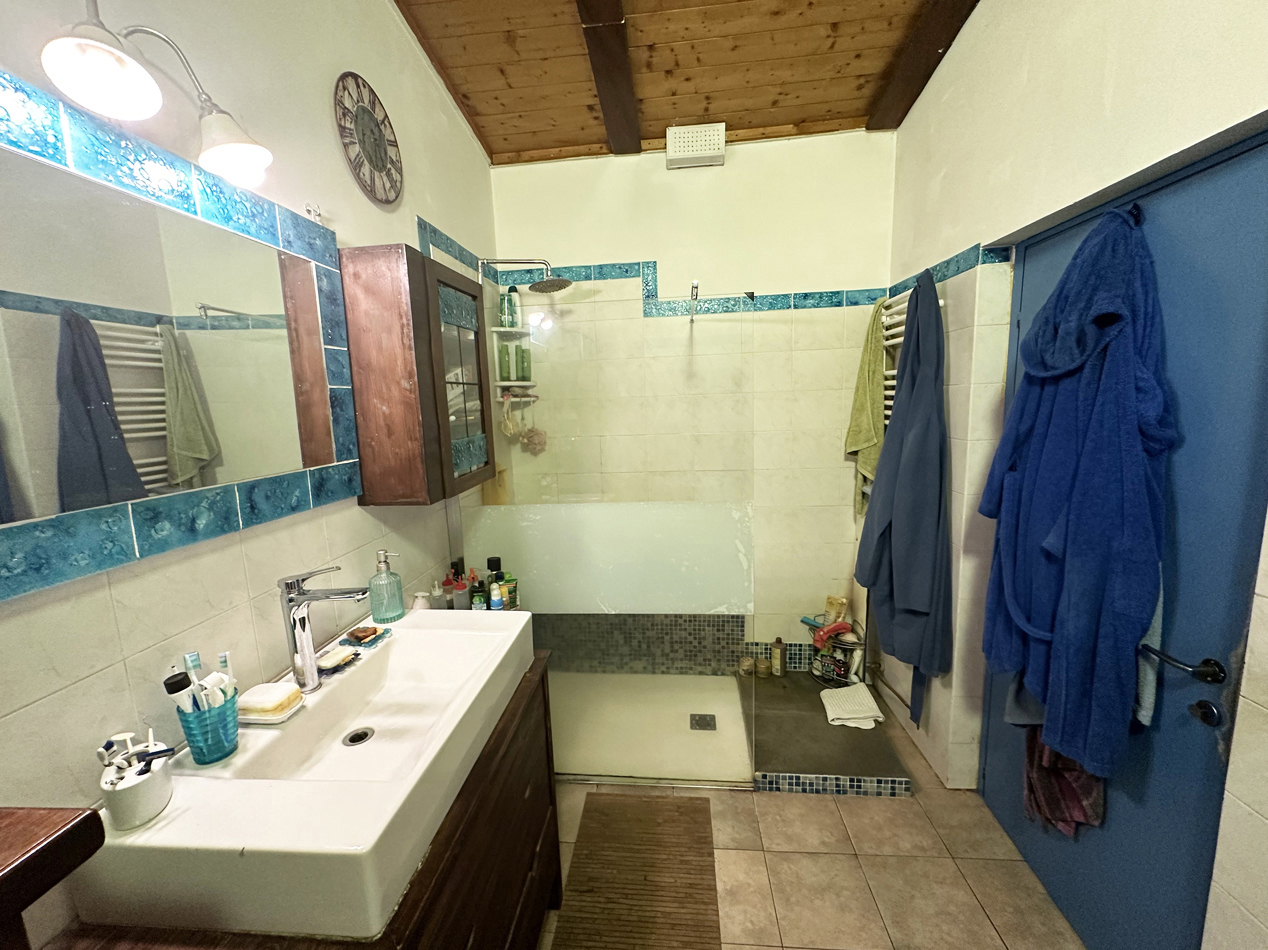 Villa Bifamiliare in vendita a Castel Sant'Elia