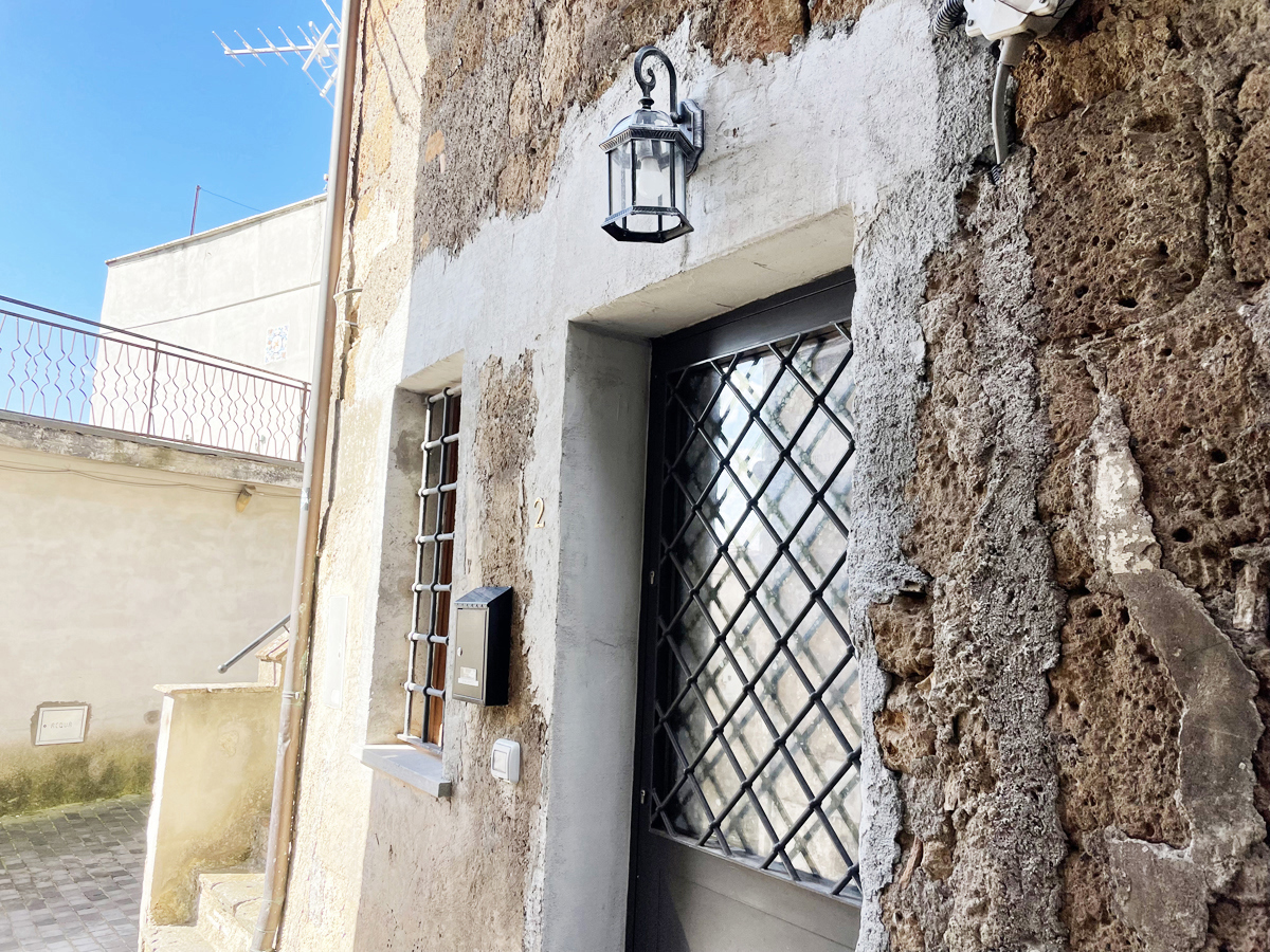 Bilocale ristrutturato a Castel Sant'Elia