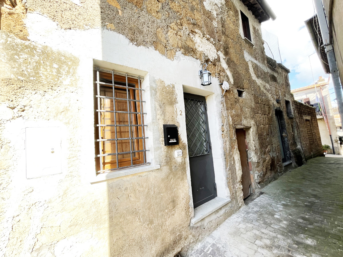 Bilocale ristrutturato a Castel Sant'Elia