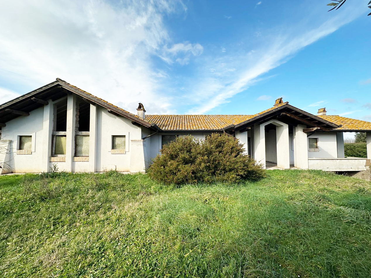 Villa in vendita a Nepi