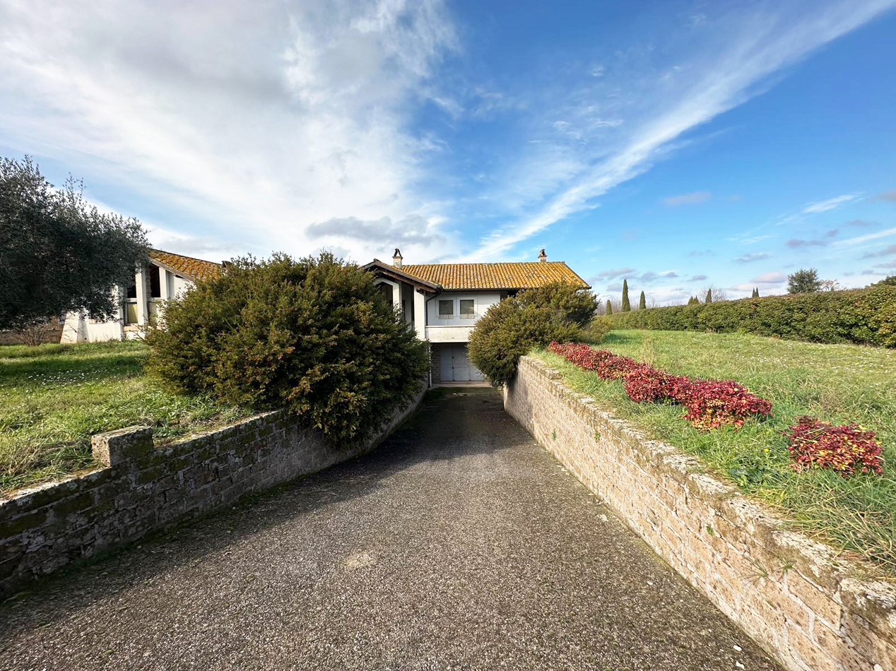 Villa in vendita a Nepi