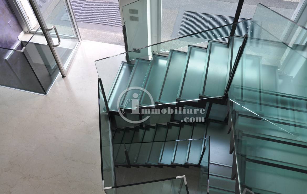 Negozio in affitto a Milano, Corso Italia