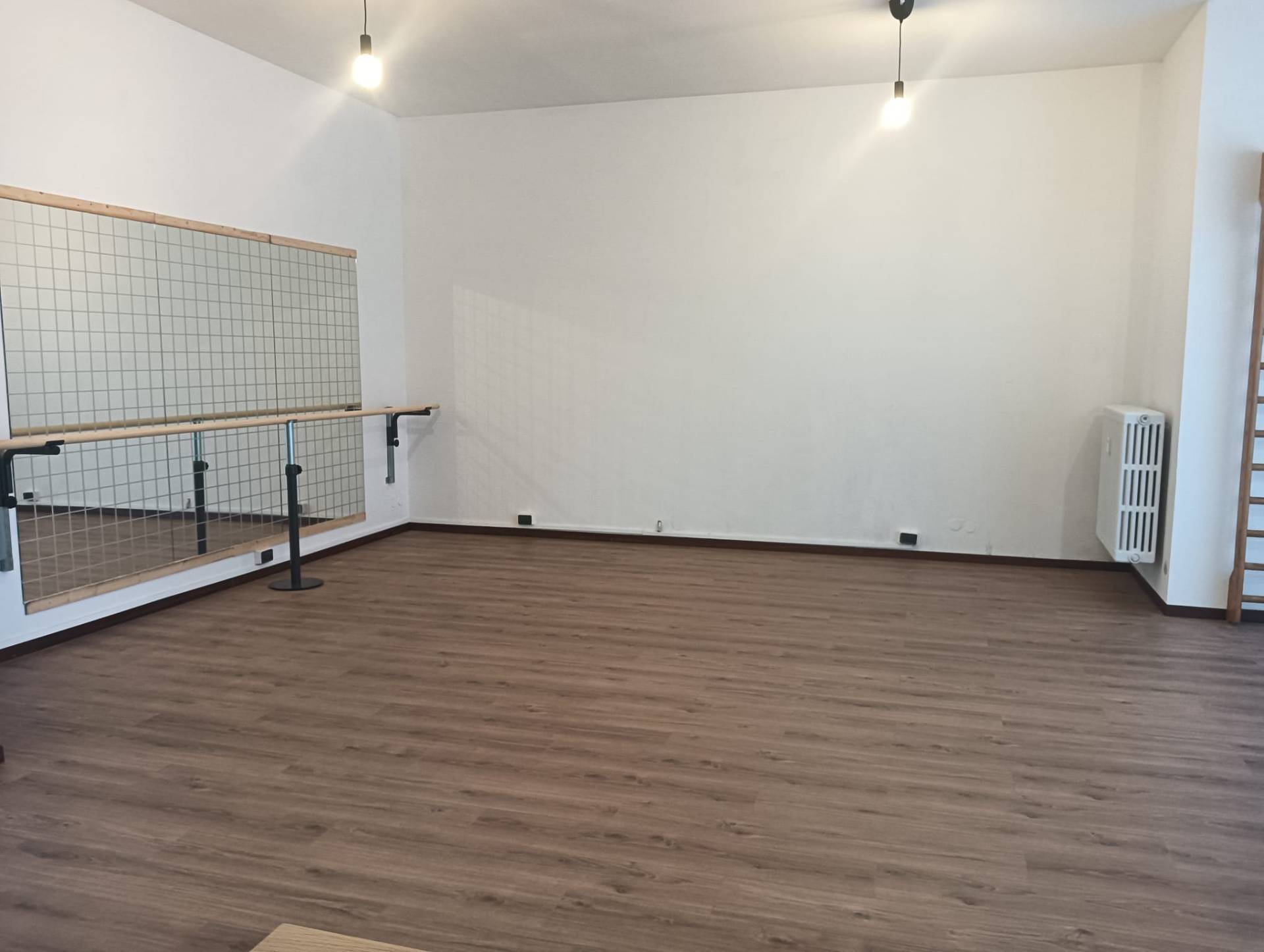 Locale commerciale in affitto a Fidenza