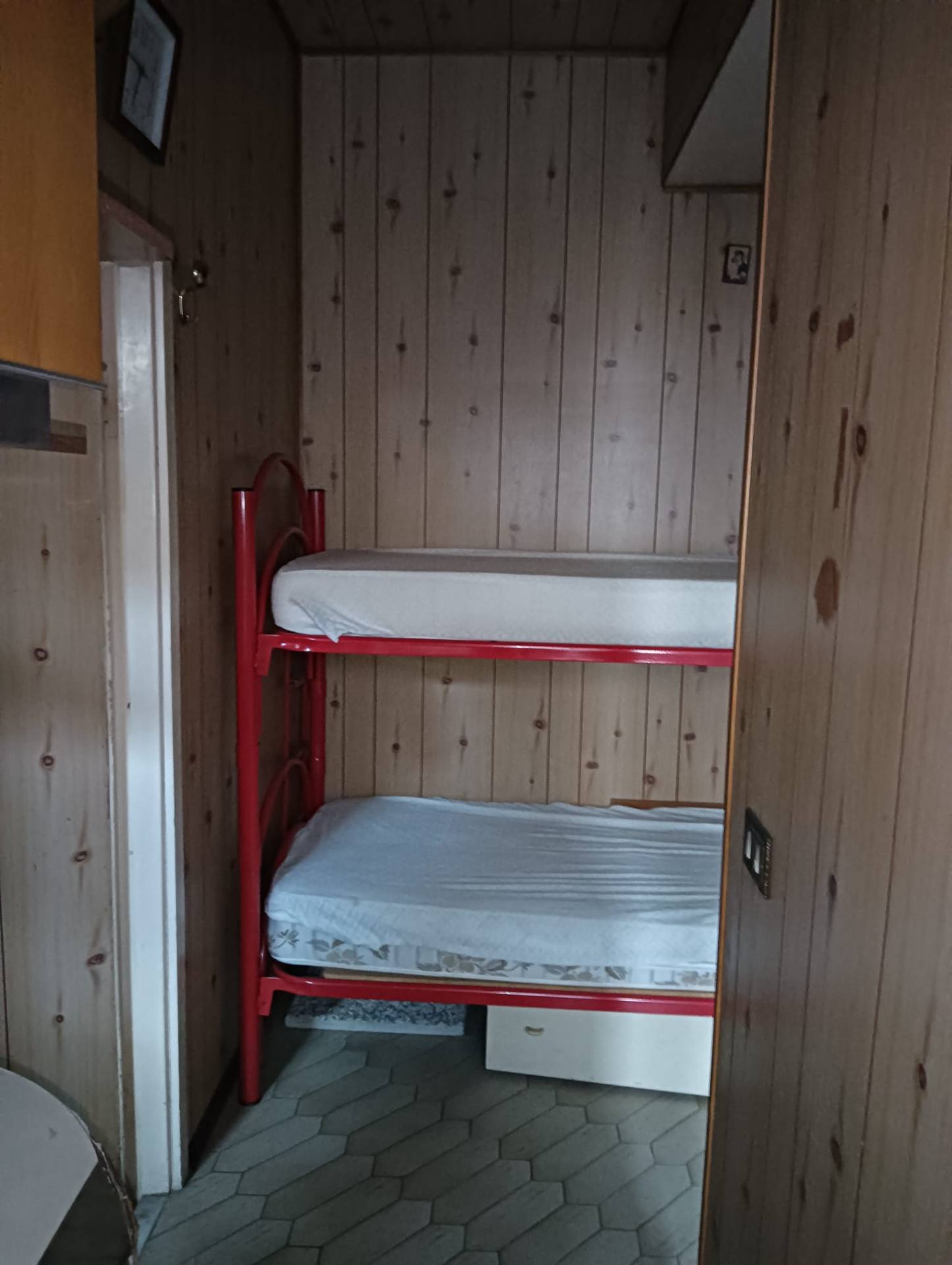 Deposito in vendita a Salsomaggiore Terme