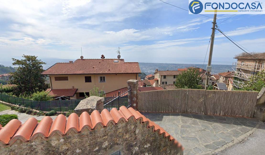 Casa semindipendente in vendita a Pietrasanta, Capezzano Monte