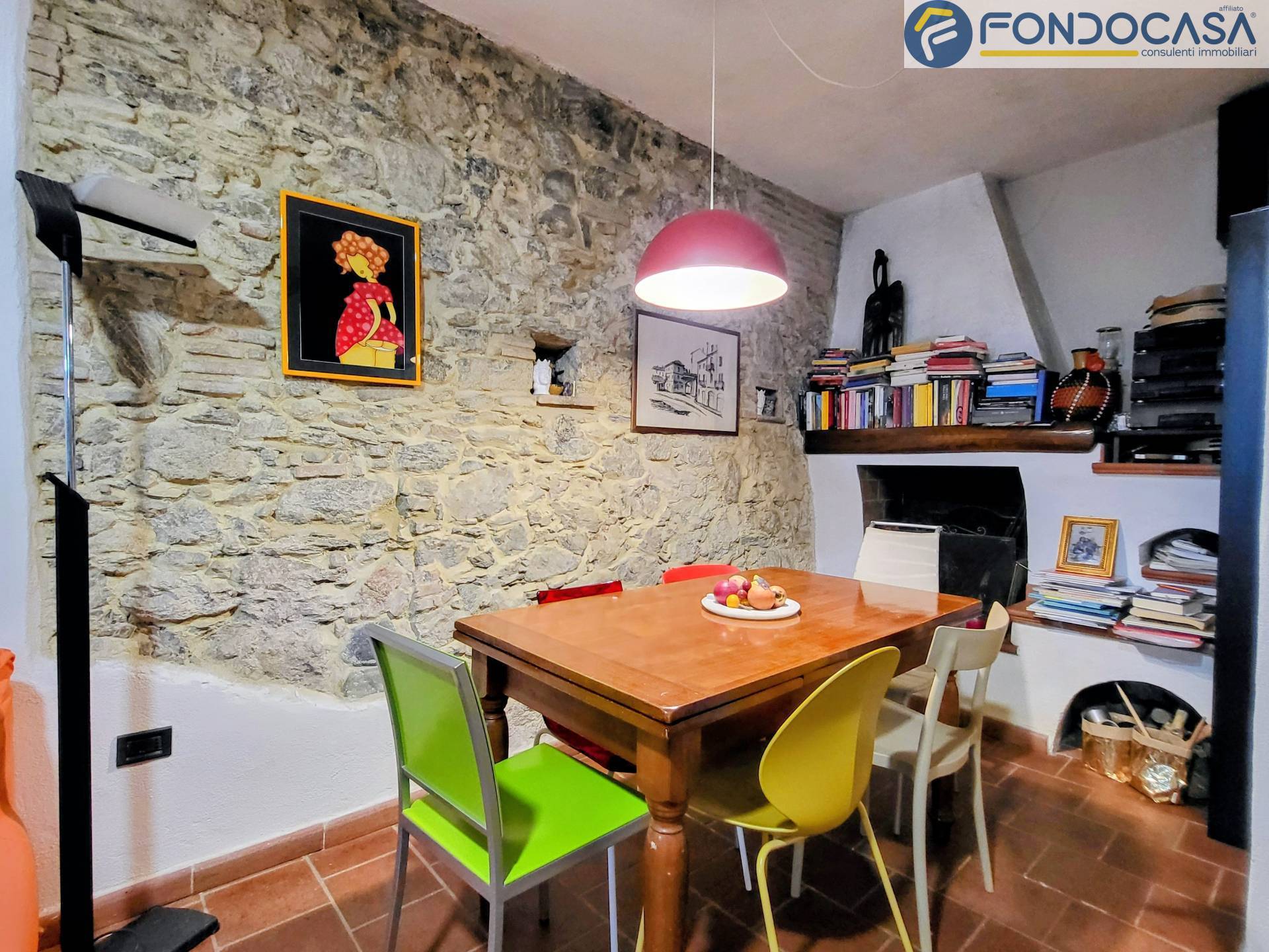 Abitazioni tipiche storiche in vendita a Camaiore