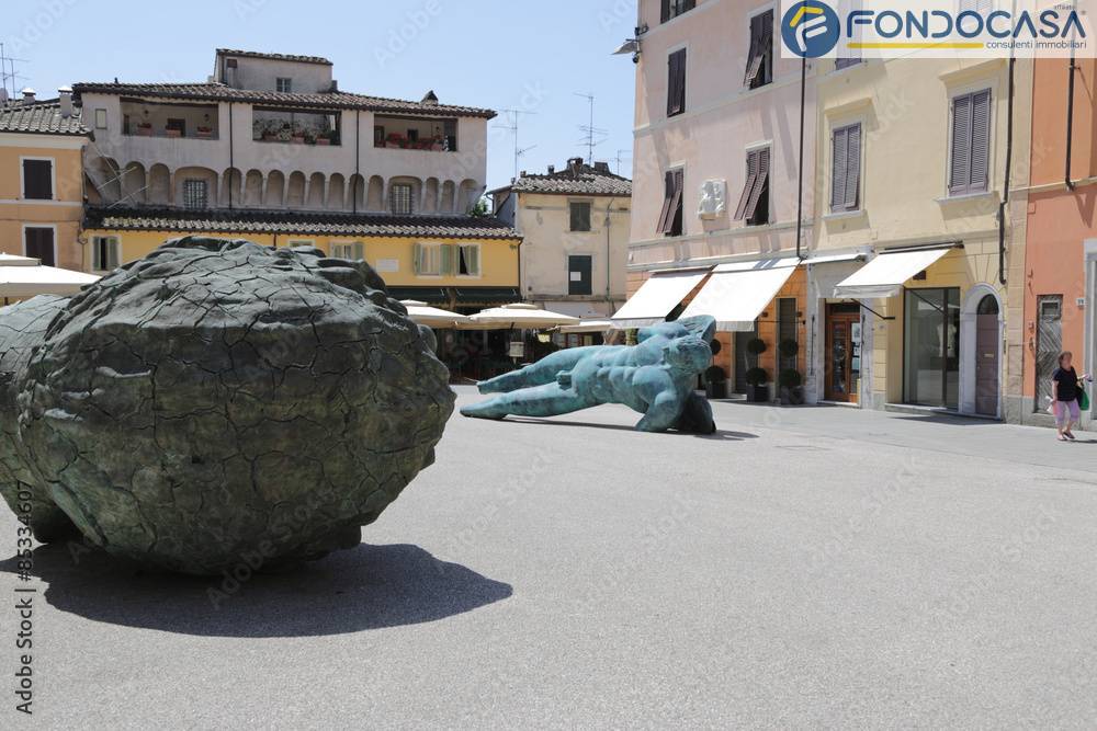 Villa trifamiliare in vendita a Pietrasanta, Ponterosso