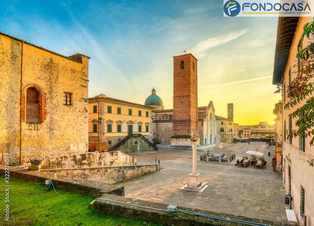 Villa trifamiliare in vendita a Pietrasanta, Ponterosso