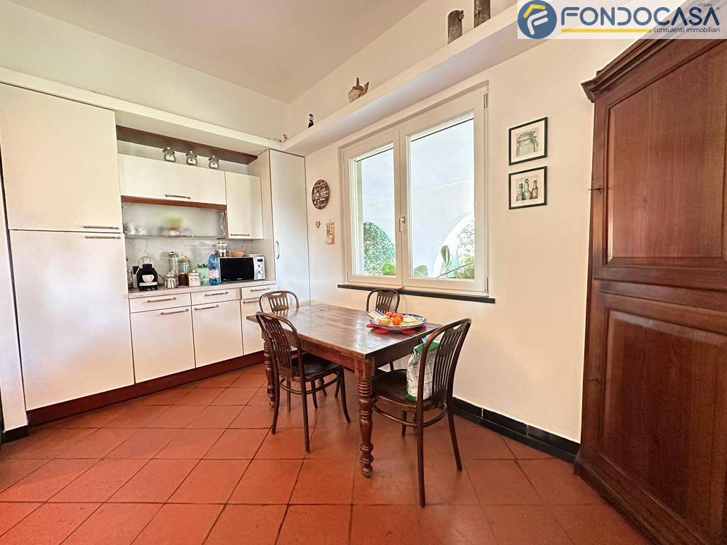 Villa in vendita a Montignoso, Cinquale